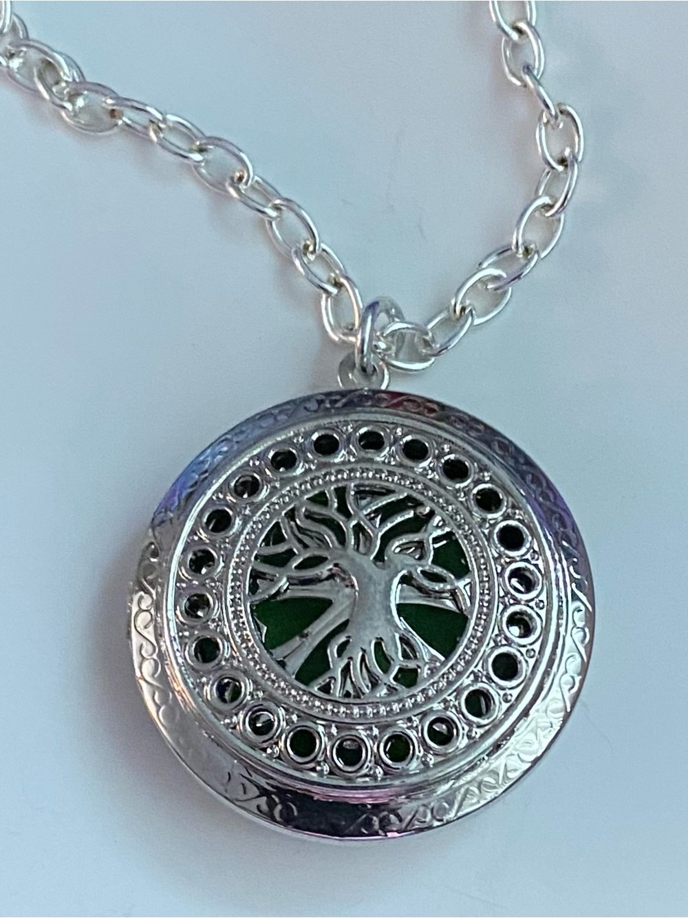 NEW Tree of Life Essential Oil Diffuser